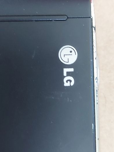 LG KU990 Viewty, Vintage Retro mobile phone in excellent cosmetic condition, No Battery, so not tested