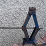 car scissors jack Image 2