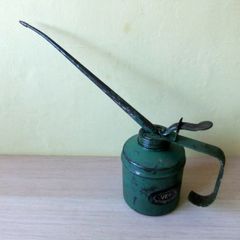 Old Wesol Oil Can