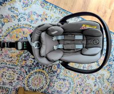 Cyber infant car seat with base