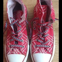 Rare Limited Edition (PRODUCT) RED Converse Size UK 6