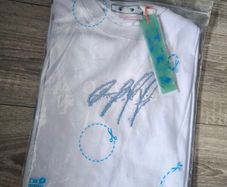 Men's off-white t shirt