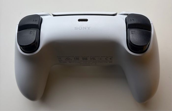 PS5 DualSense controller