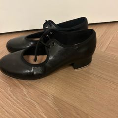 Girls tap shoes