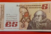 Irish 1979 "Scotus"  Five pound banknote in A/Unc condition