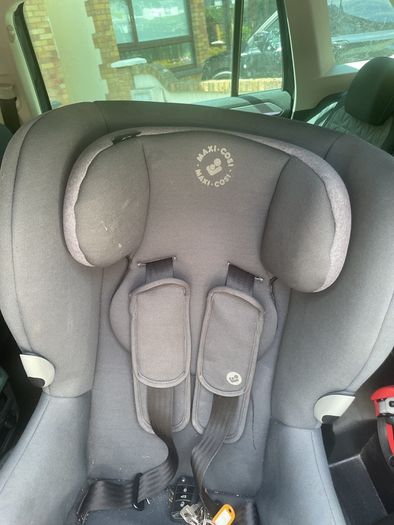 Maxi-Cosi Axiss Rotating Car Seat
