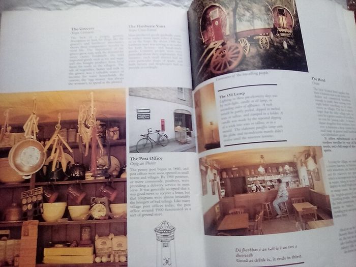 Book: Bunratty Castle & Folk Park (postage included)