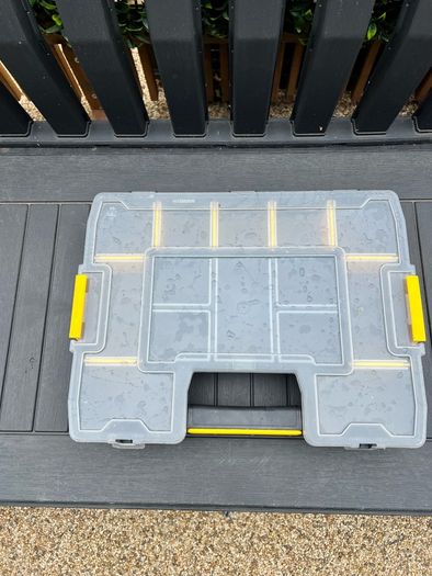 Screw box