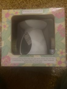 New Yankee Wax Candle Burner and 3 Melts