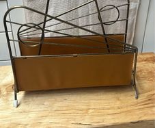 MCM magazine/newspapers/ vinyl LP holder