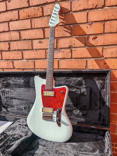 Trent Guitars UK Model 1 Custom Offset Guitar Sonic Blue (Delivery available)
