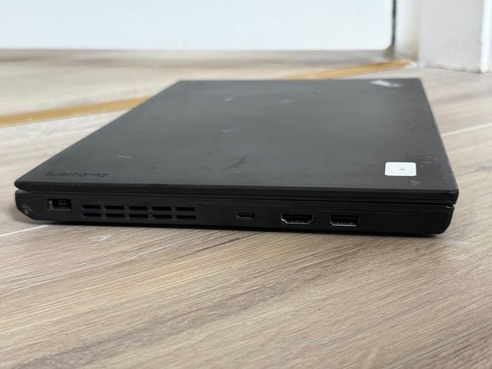Lenovo ThinkPad X270 ,  i5-7300U, 8GB ram, 256GB SSD