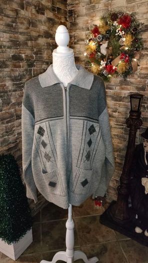 Guv'nors vintage style cardigan Size large Great condition Very retro