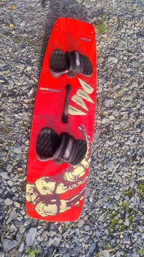 Kite surfing board