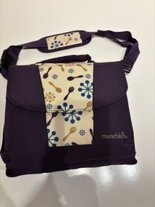 Munchkin baby travel booster seat