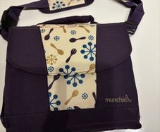 Munchkin baby travel booster seat