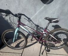 Girls bike