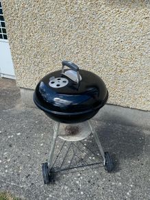 WEBER charcoal barbecue (bbq)