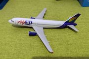 Fly FTI 1:200 scale model airplane, Airbus A320 aircraft