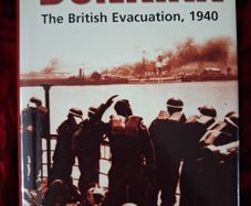 DUNKIRK / The British Evacuation, 1940 / Robert Jackson / 2004