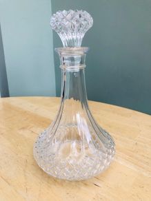 Medium Sized Crystal Decanter