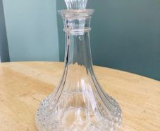 Medium Sized Crystal Decanter