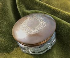 Vintage Leichner Make up Pot