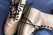 white Doc Martins, UK 4