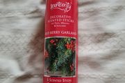 6 Red Berry Garland Decorative Scented Sticks