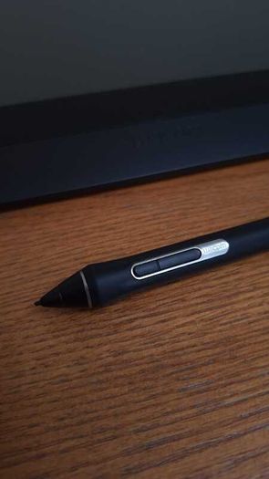 Wacom Cintiq 16 graphics tablet, black