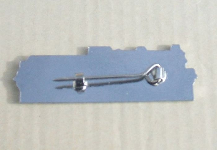 SOUTHERN RAILWAY MAUNSELL 541 (SR 0-6-0 Q Class) - steam locomotive enamel badge (1970's / 1980's)