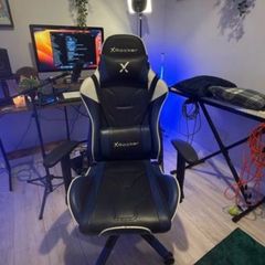 X Rocker Gaming Chair with Cushions (Like New)