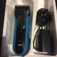 Braun Series 3040 Wet And Dry Electric Shaver with trymer