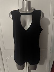 Forever 21 Plus size black V-neck top size UK20/22 EU48/50 Postage included