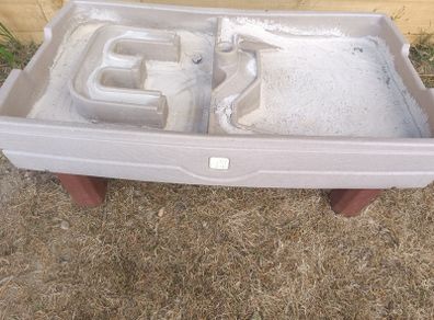 Sand/water table