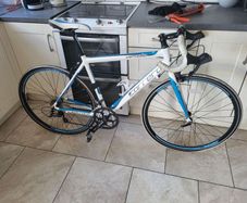 Carrera race bike