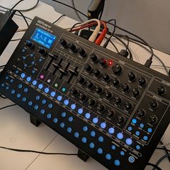 Roland SH-4d