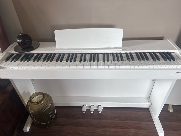 digital piano