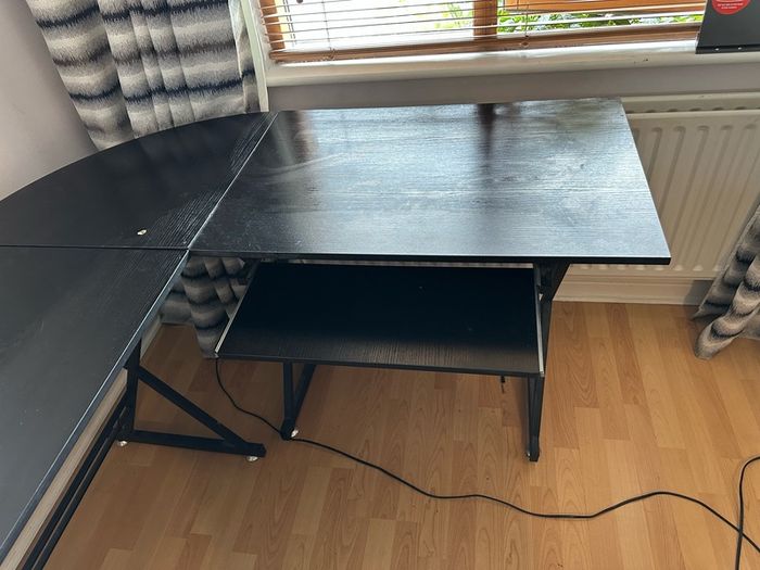 Office table