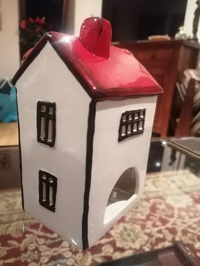 House Tealight Holder
