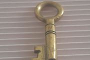KEY - Small - Brass