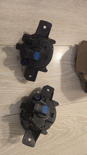 nissan qashqai  /xtrail fog light new pair
