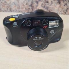 MINOLTA RIVA ZOOM PICO 35mm film camera vintage point and shoot