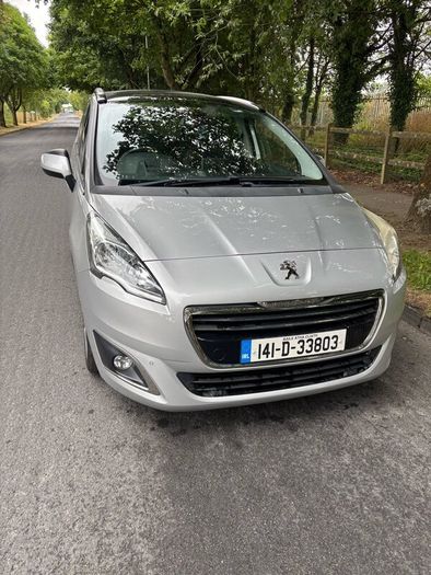 Peugeot 5008 7 SEATER new nct 03/27