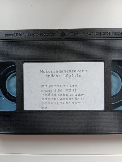 The Texas Chainsaw Massacre 1974 Film. English With Subtitles (Rare Scope Version) Letterbox Black Bars.