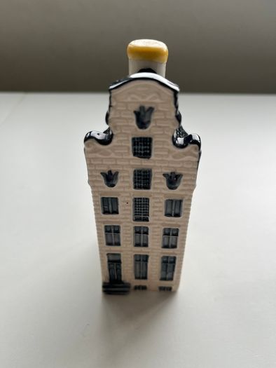 KLM Delft miniature house 56
