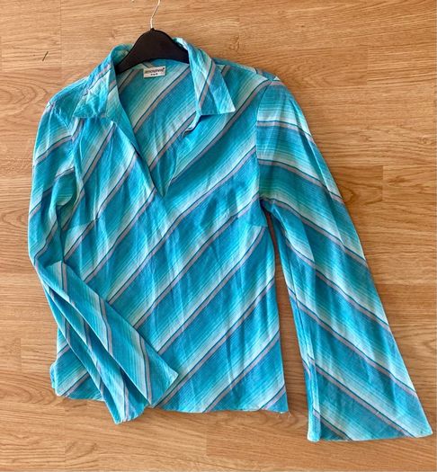 Turquoise blouse