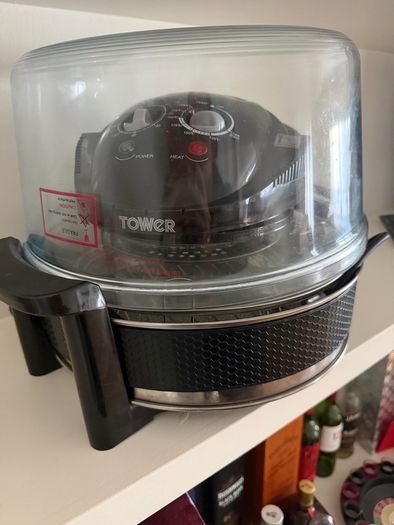 Tower Halogen Oven Air fryer 17L with Extender Ring in Excellent Condition