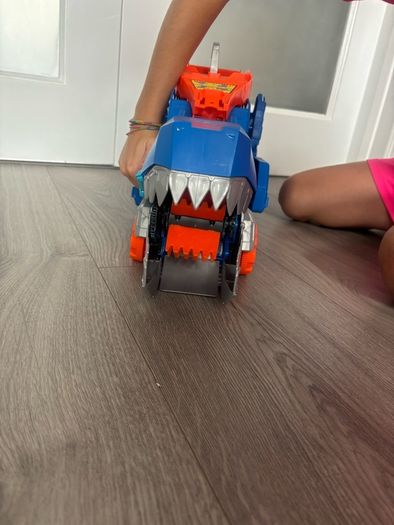 Hot Wheels City T-Rex Transporter