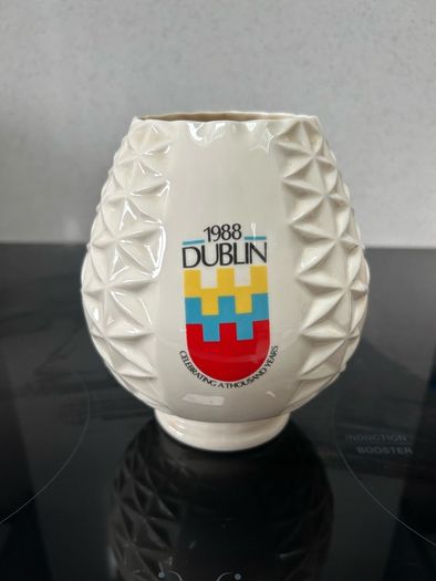 Dublin 1988 limited edition Millenium vase IMMACULATE!!!